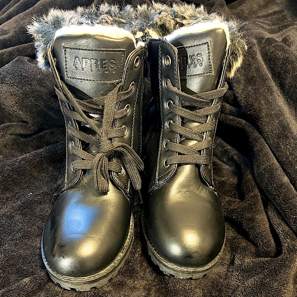 black apres boots